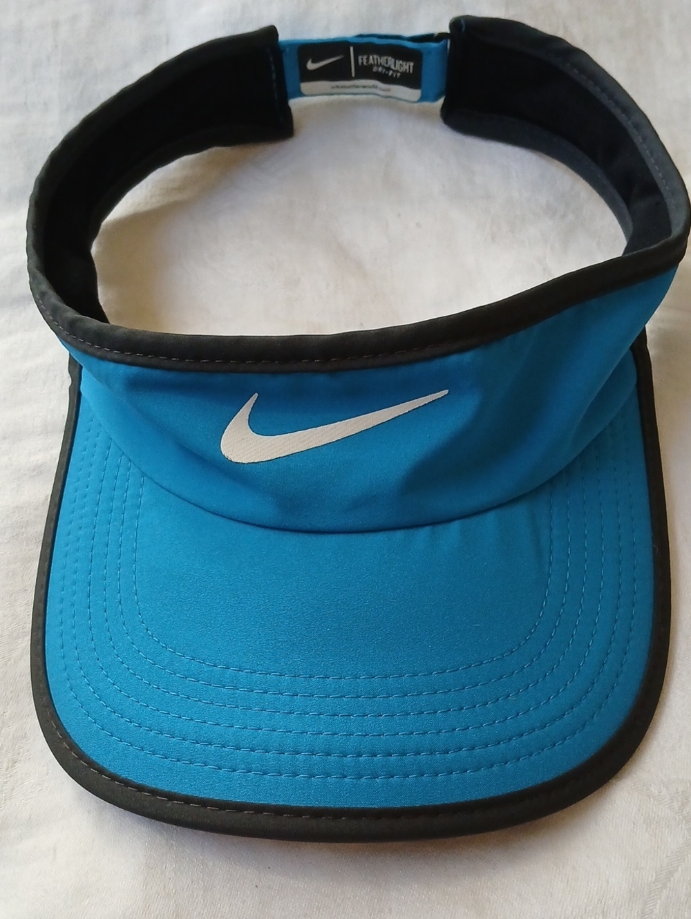 NIKE Featherlight Dri-Fit Aqua With Black Trim Adjustable Unisex Visor